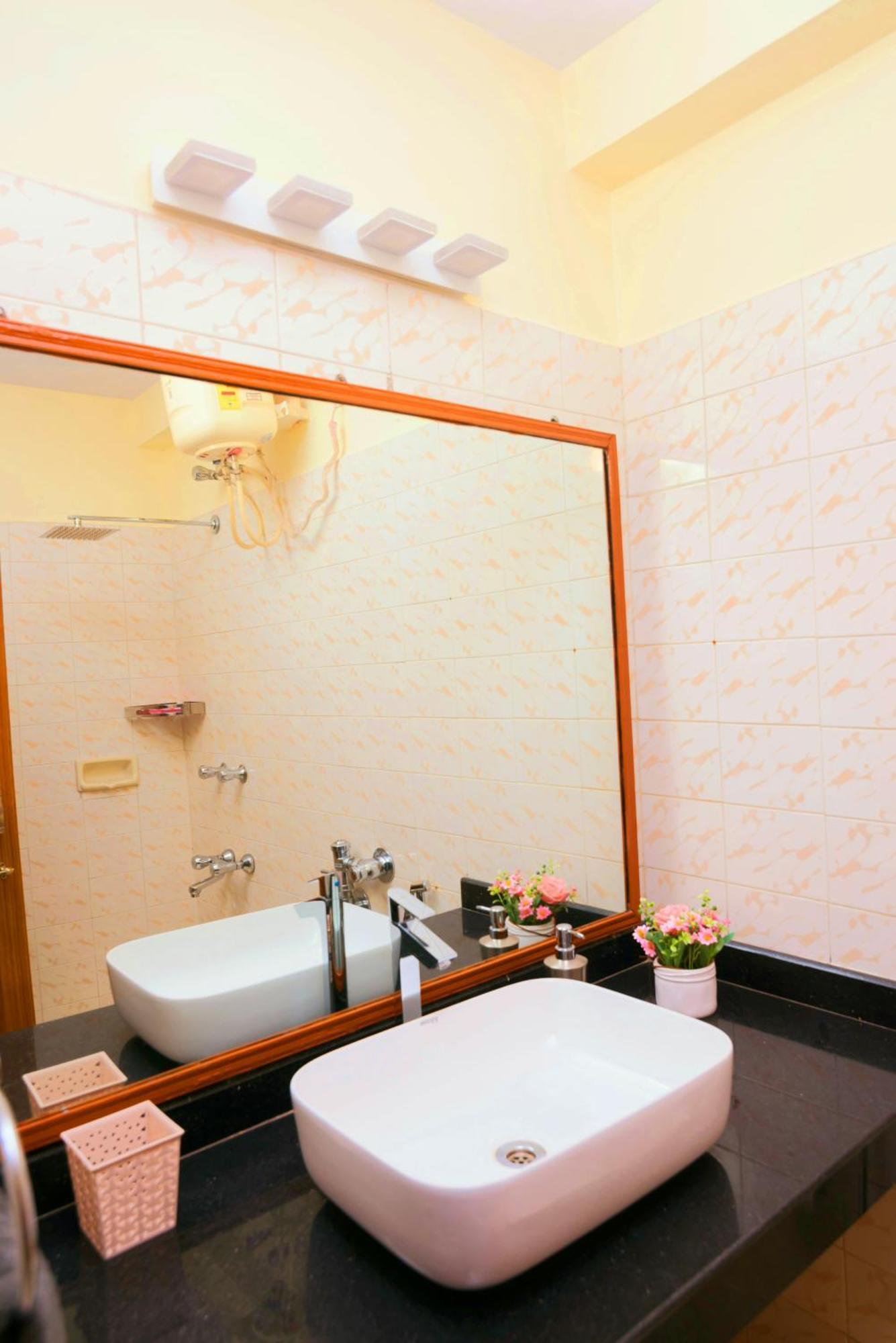 'Golden Sea Shell' 1 Bhk Beach Apartment Бенаулим Экстерьер фото